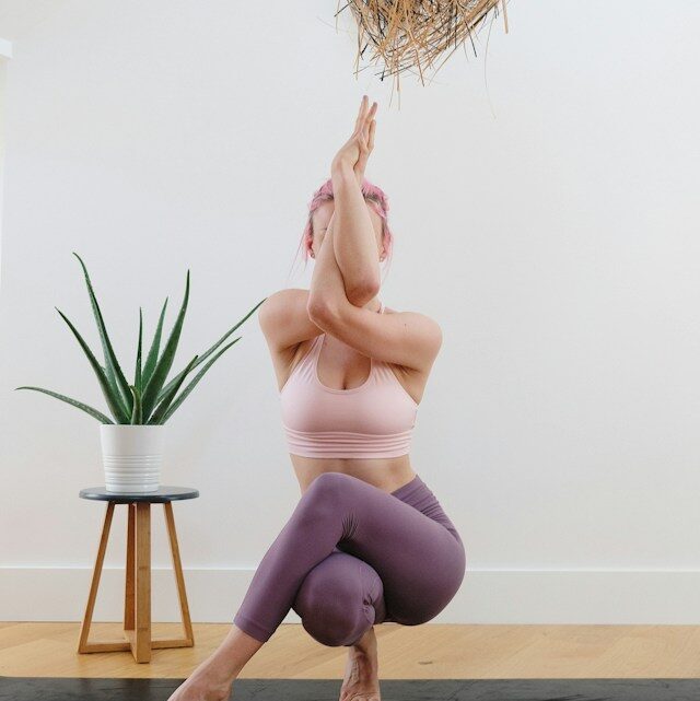 Fordele ved at dyrke yoga: En rejse mod balance og velvære
